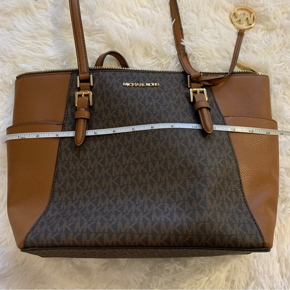 Michael Kors Large Zip-Top Bag, Never Used - Picture 13 of 14